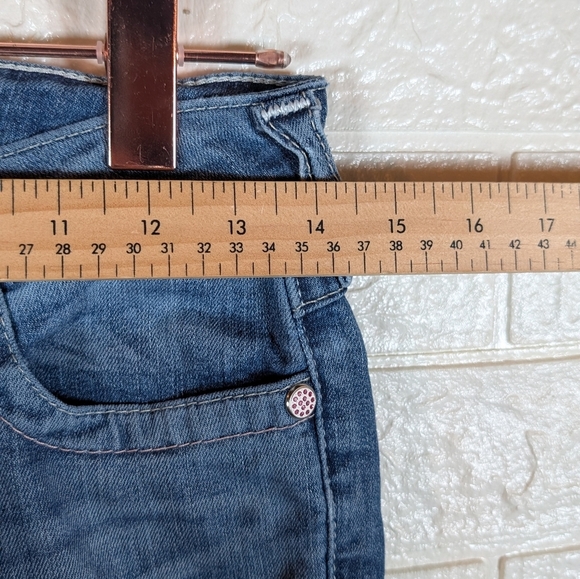 338-True Religion Women's Classic Blue Straight Leg Jeans - Picture 4 of 8